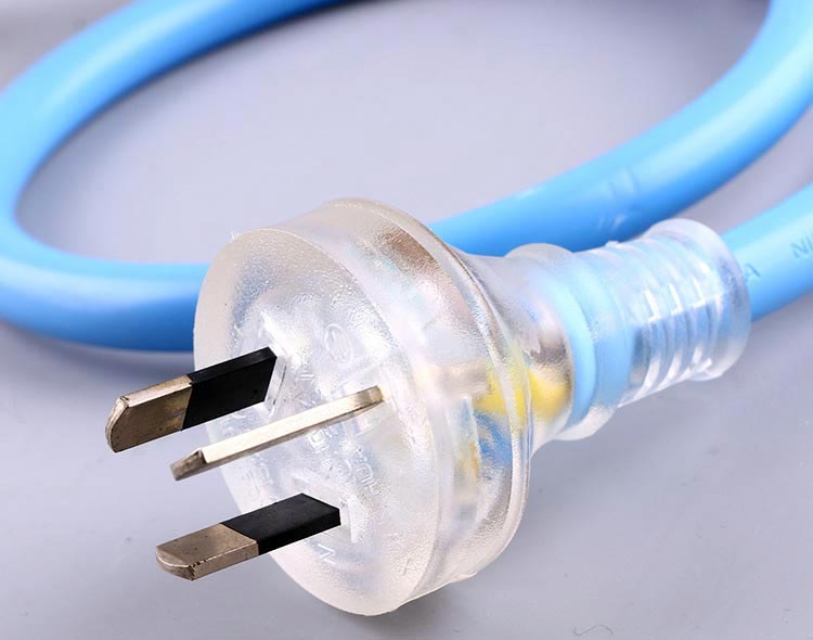 Mains-Extension-Lead-Cord-with-Light-Plug-Blue.jpg