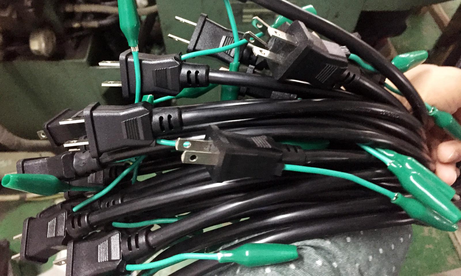 Japan-AC-Power-Cord-Plug-With-Alligator-Clip.jpg