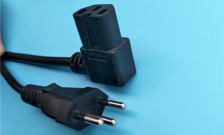 Swiss-Power-Cord-IEC-60320-C15-Right-angle-750x453.jpg