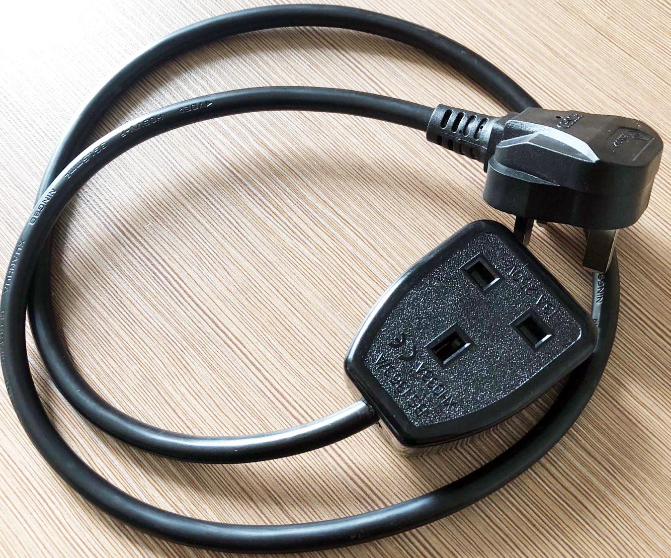UK-Mains-Extension-Cord-Single-Outlet-Low-Profile-Design.jpg