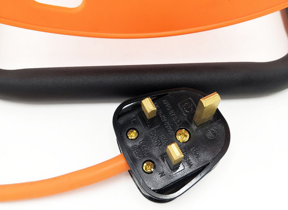 UK-Extension-cord-plug.jpg